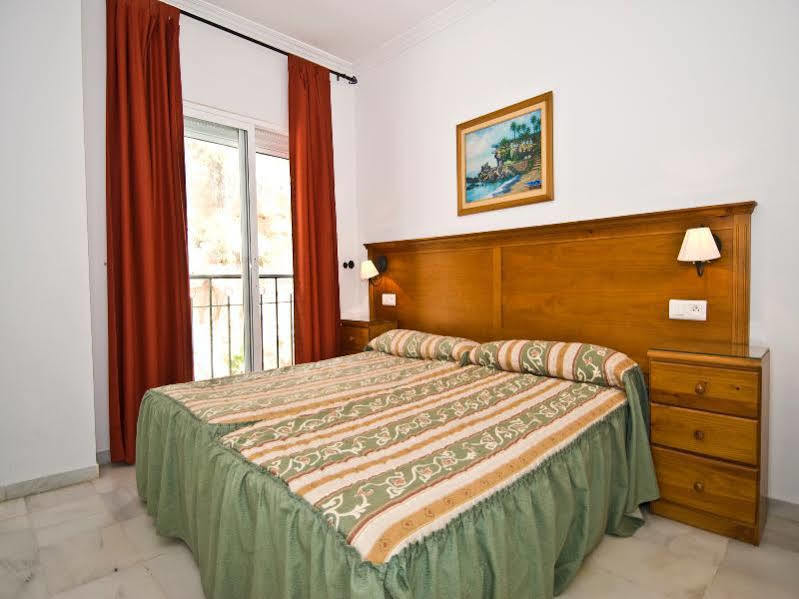 Apartamentos Hc Burriana Playa Nerja Exterior photo