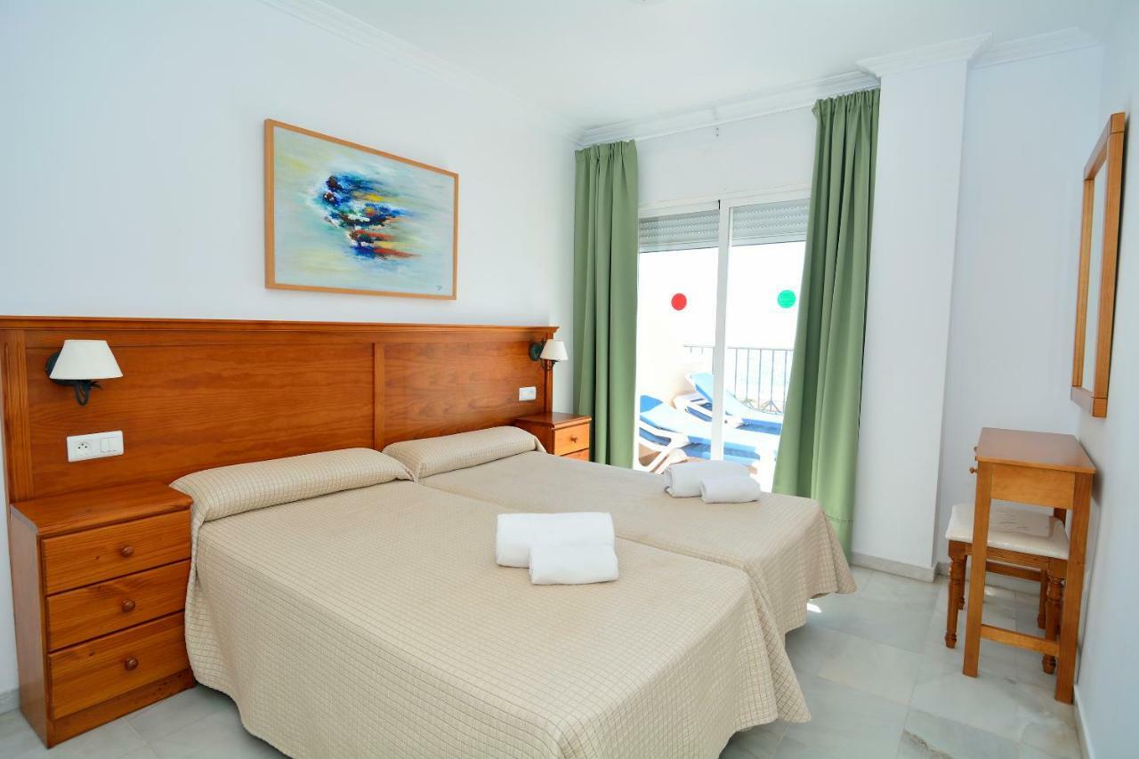 Apartamentos Hc Burriana Playa Nerja Exterior photo